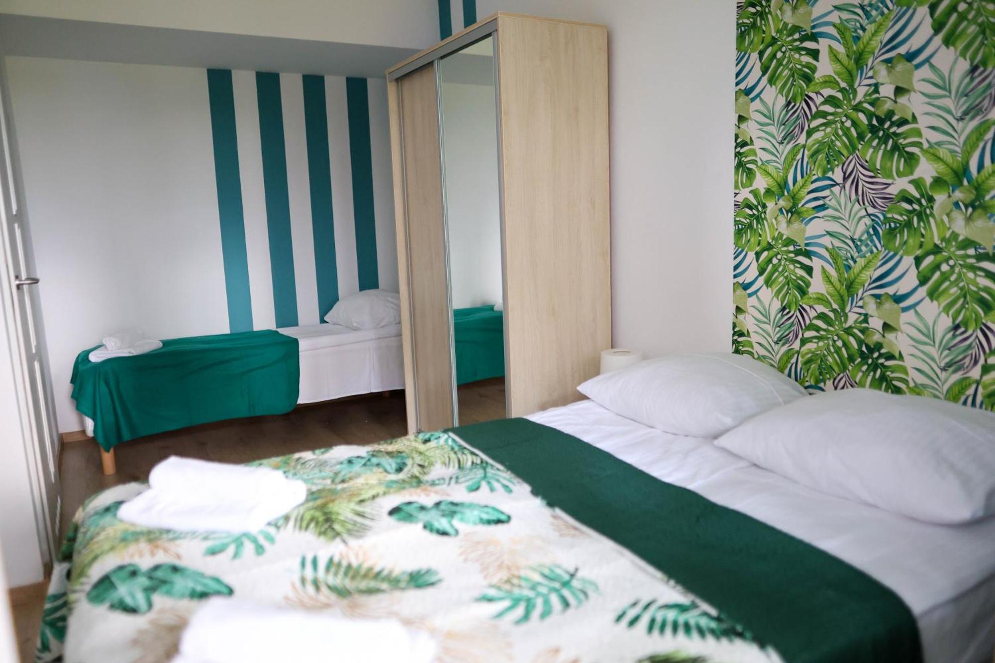 Apartamenty Poddabek- Basen Kryty, Sauna, Animacje Dla Dzieci , Malpi Gaj, Baseny Na Dachu Poddabie Luaran gambar