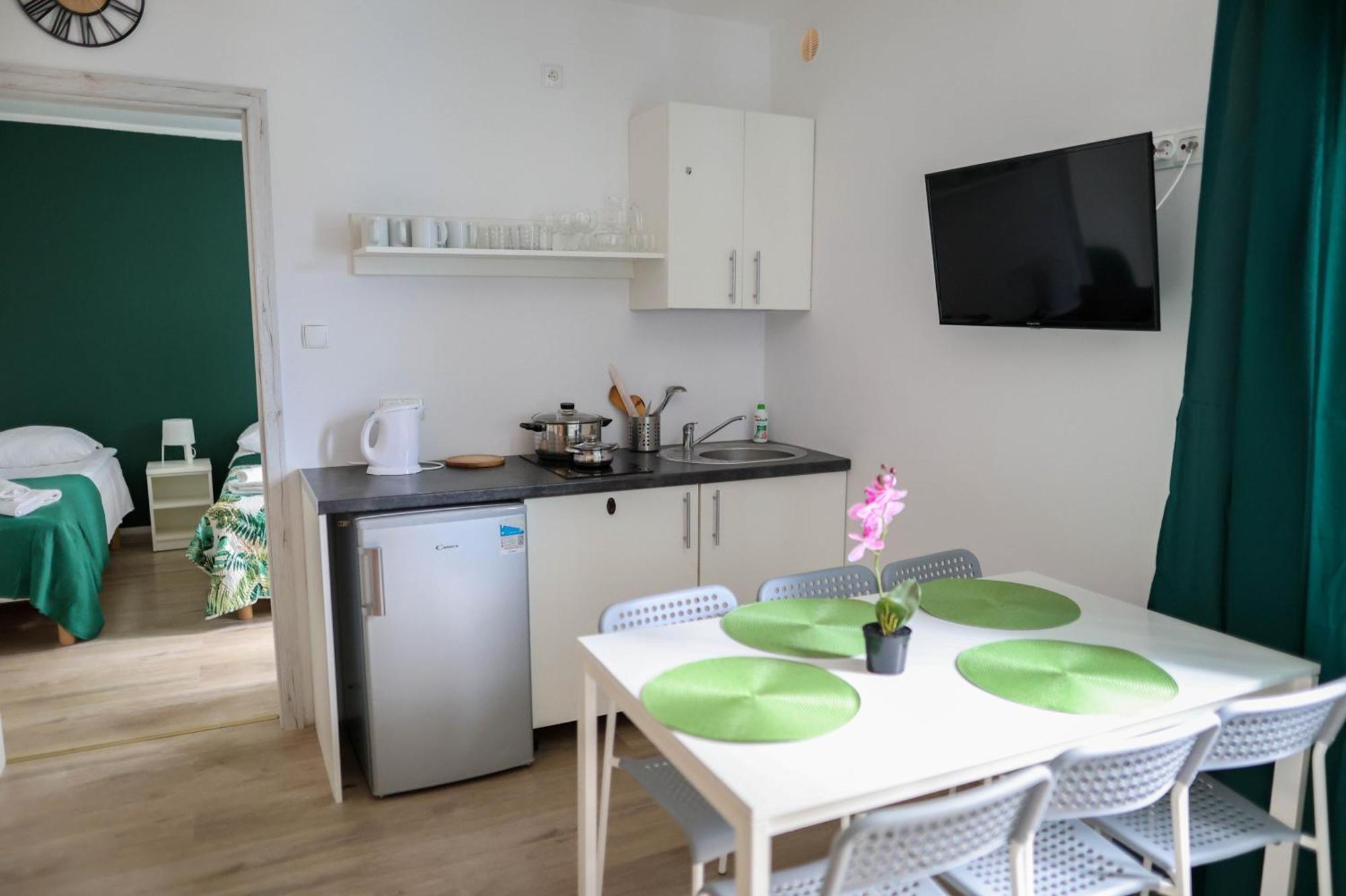 Apartamenty Poddabek- Basen Kryty, Sauna, Animacje Dla Dzieci , Malpi Gaj, Baseny Na Dachu Poddabie Luaran gambar