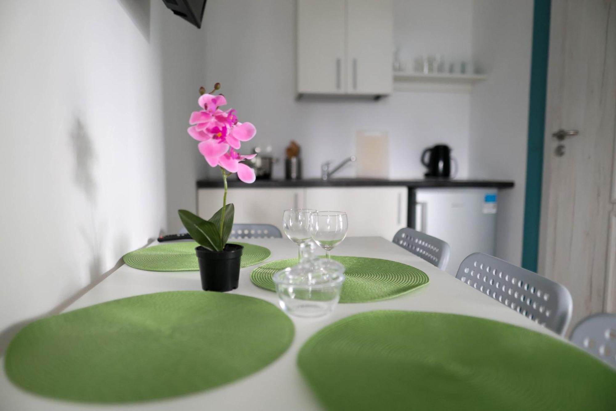 Apartamenty Poddabek- Basen Kryty, Sauna, Animacje Dla Dzieci , Malpi Gaj, Baseny Na Dachu Poddabie Luaran gambar