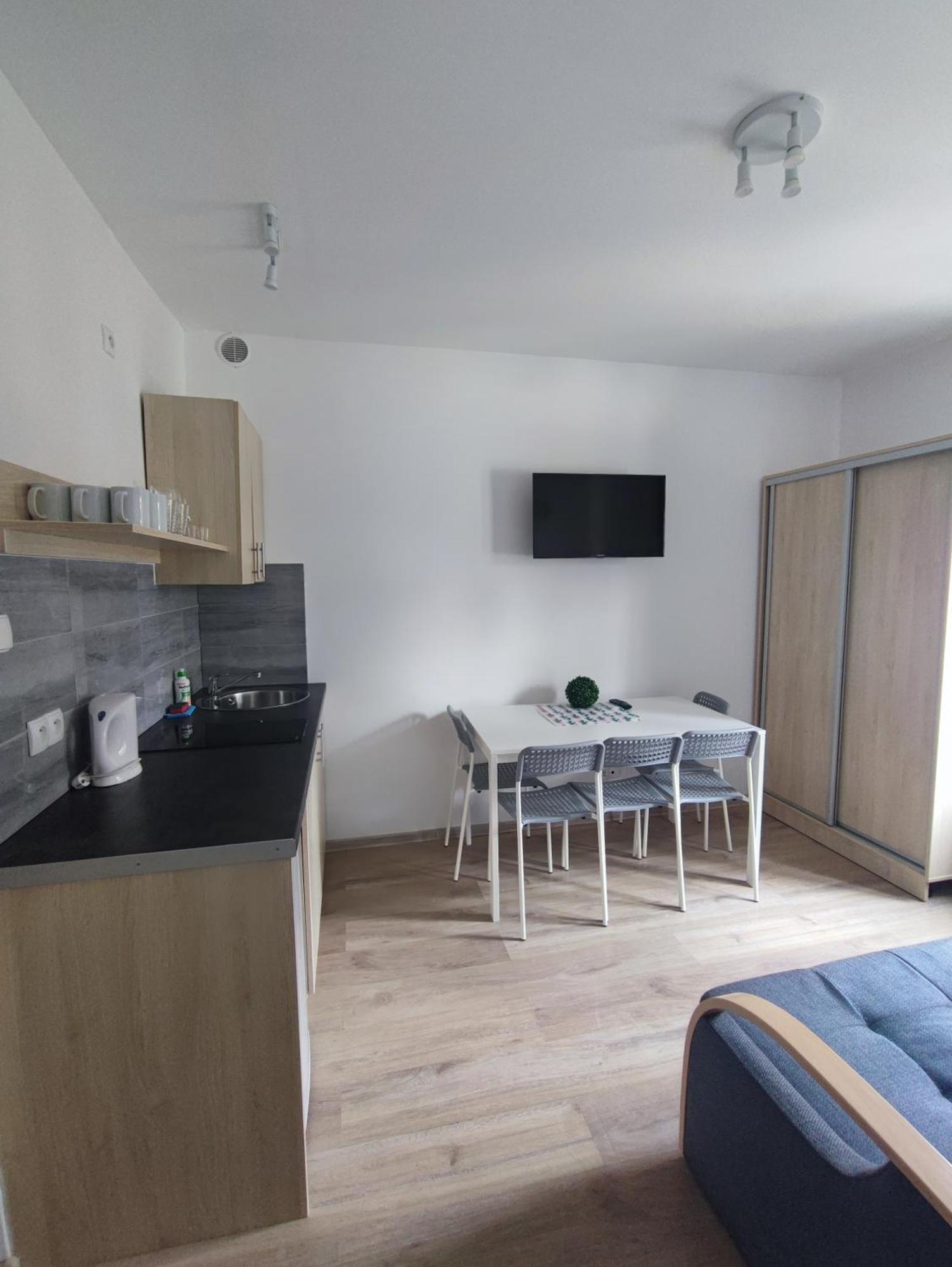 Apartamenty Poddabek- Basen Kryty, Sauna, Animacje Dla Dzieci , Malpi Gaj, Baseny Na Dachu Poddabie Luaran gambar